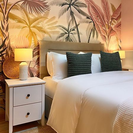 Blush Jungle - Homestay Dublino Esterno foto