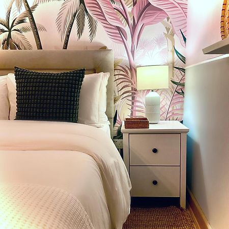 Blush Jungle - Homestay Dublino Esterno foto