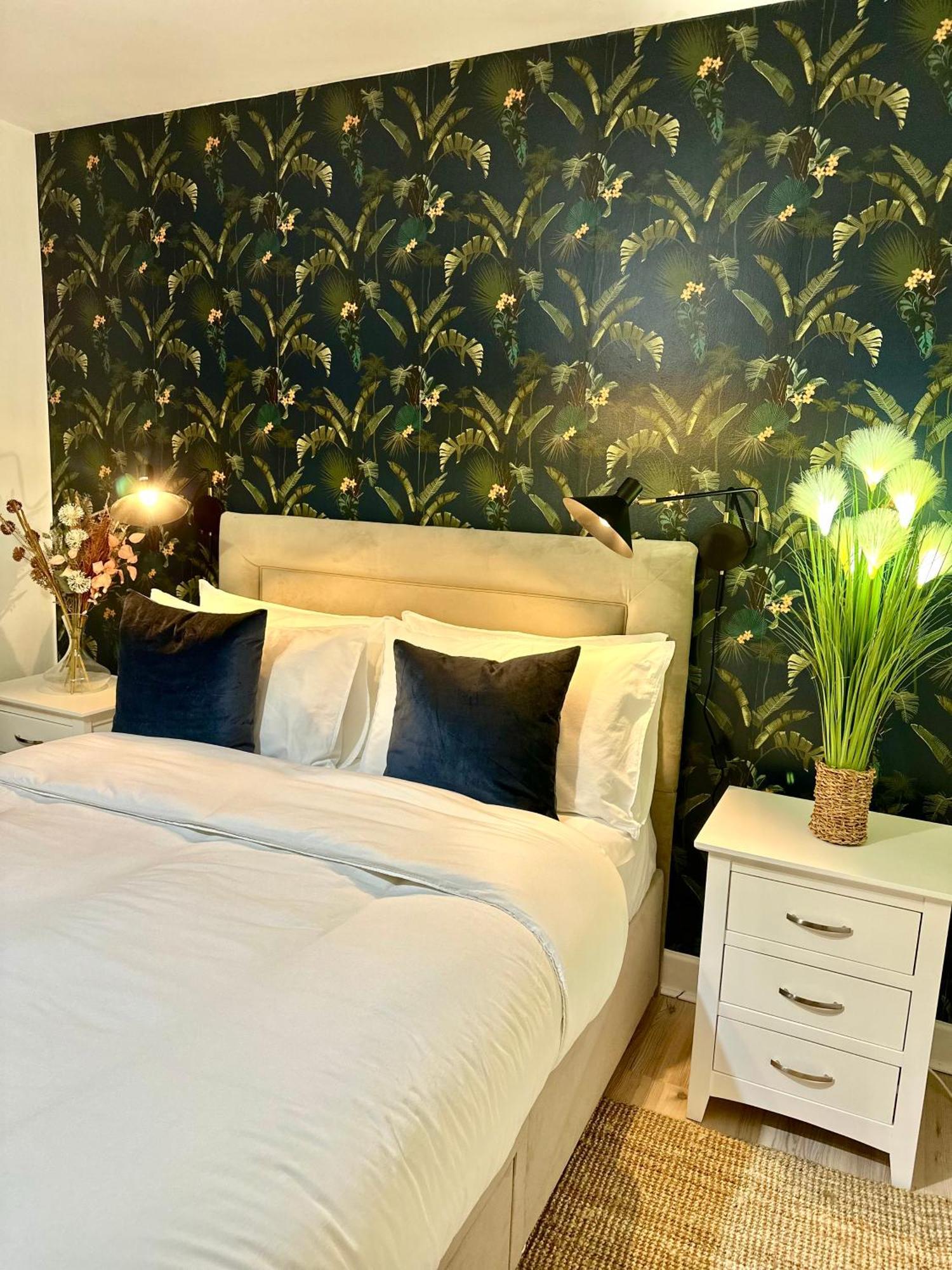 Blush Jungle - Homestay Dublino Esterno foto