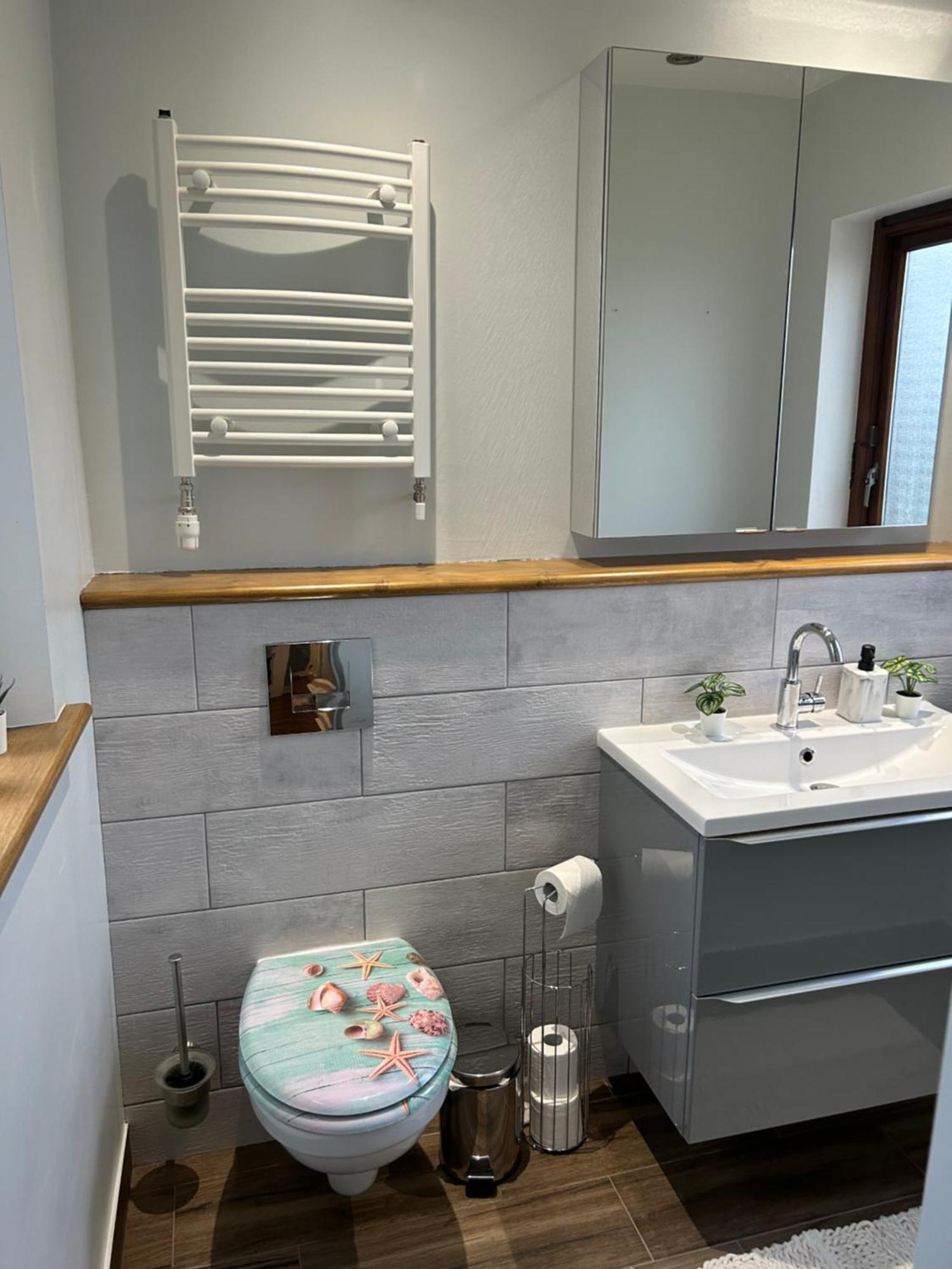 Blush Jungle - Homestay Dublino Esterno foto